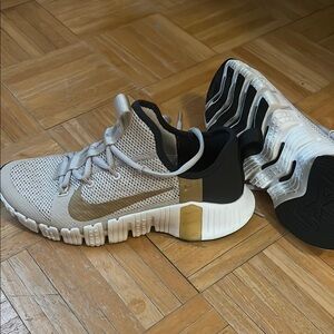 Nike Tan and Black Athletic Shoes